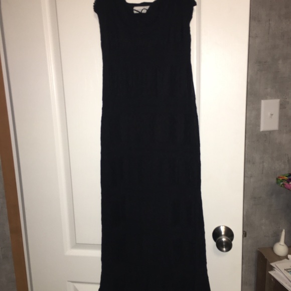 Textured black maxi dress - Picture 4 of 4